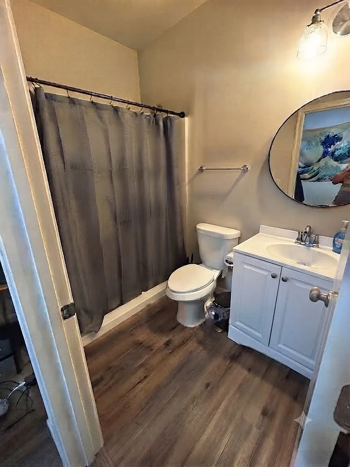 4 bed, 2353 sqft, $850 — Photo 2