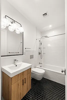 Bathroom, photo 4