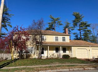 10 Topaz Dr, Nashua, NH 03062
