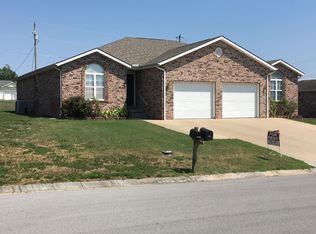 1713 Red Bird Dr #B, Webb City, MO 64870