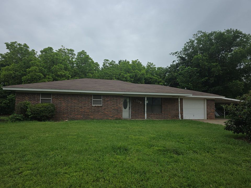 1st image of 709 Lee St