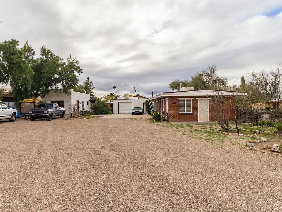 1st image of 1627 N Dodge Blvd