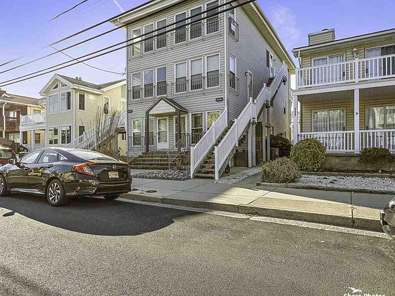 2nd image of 3436 Central Ave APT 3