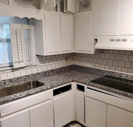 3rd image of 445 Virginia Pl SE
