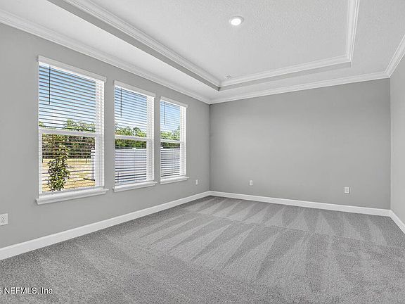 3rd image of 36 ARMOYAN Drive