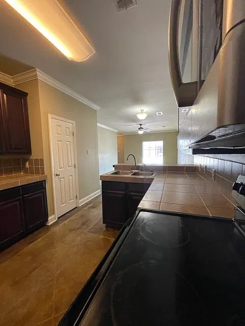 12525 Rowyn Dr — Photo 3