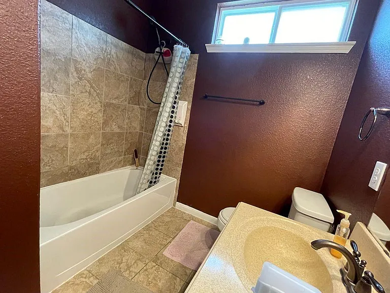 326 Trillium Dr — Photo 13