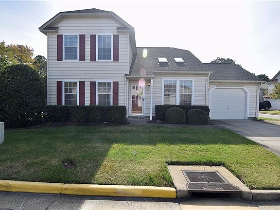 2nd image of 501 Oak Lake Dr