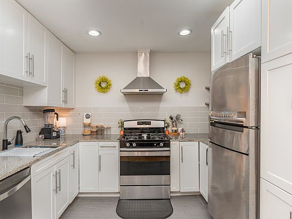 4th image of 2B Kingery Quarter APT 207