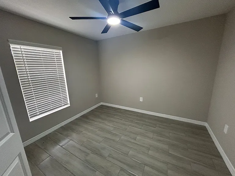 2014 Kismet Pkwy W — Photo 12