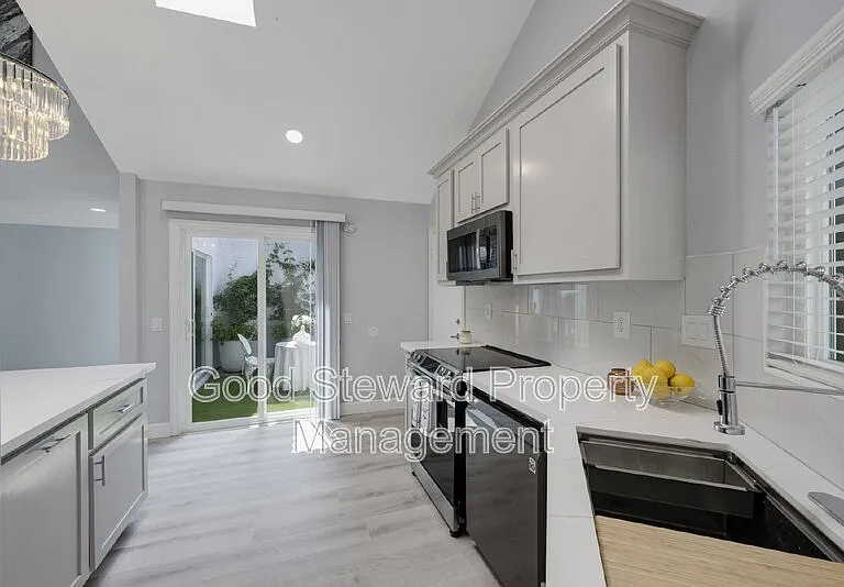 140 S Birchwood St — Photo 14