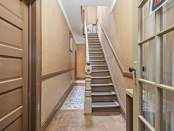2nd image of 1622 Norman St