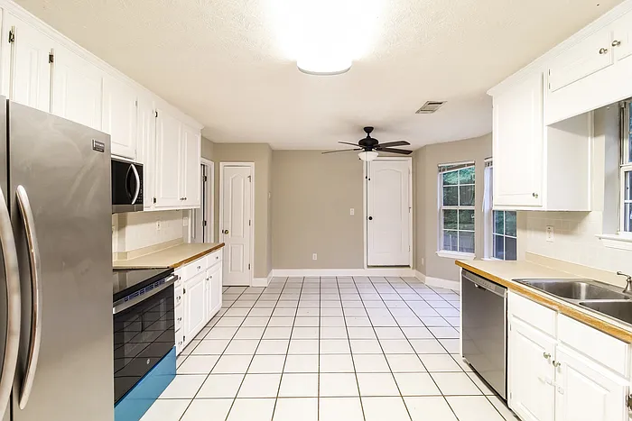100 Rainwater Ct — Photo 5