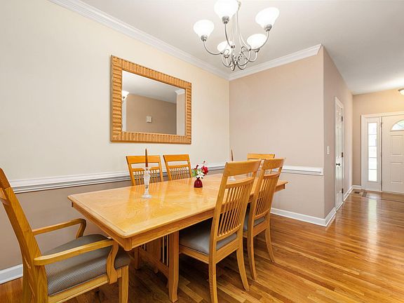 4th image of 185 Briarwood Pl
