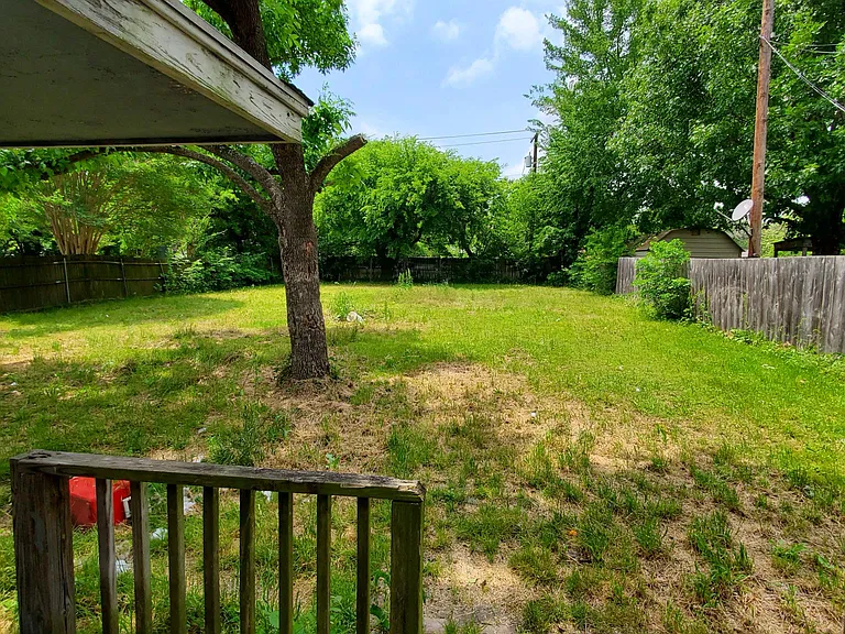 705 N Overlook Dr — Photo 14
