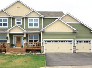 9473 Dunes Ln, Cottage Grove, MN 55016