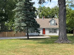 4202 Dr Greaves Rd, Grandview, MO 64030