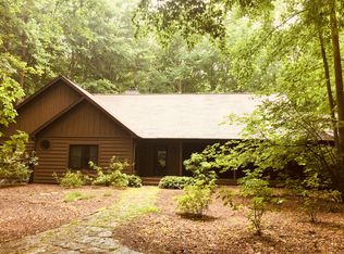 31 Camp Madron Rd, Buchanan, MI 49107