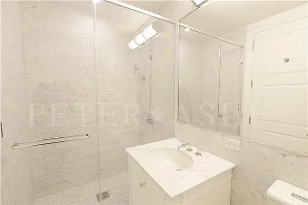 Rented by Peter Ashe | media 57