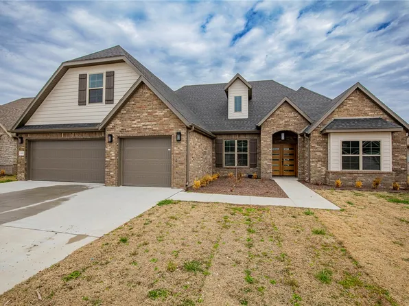 1122 Giulia Ave, Tontitown, AR 72762