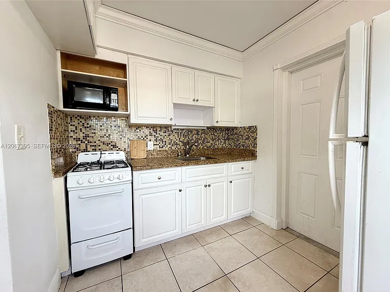 4613 Bougainvilla Dr #1-4 — Photo 2
