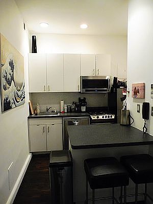 3rd image of 41 Grove St APT 3A