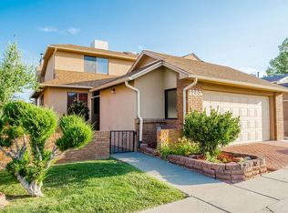 2203 Heights Dr, Farmington, NM 87401