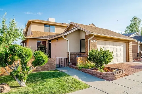 2203 Heights Dr Photo 1