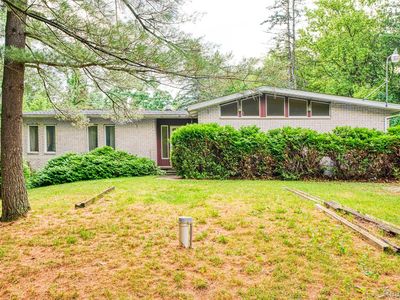 5260 Kensington Rd, Brighton, MI, 48114