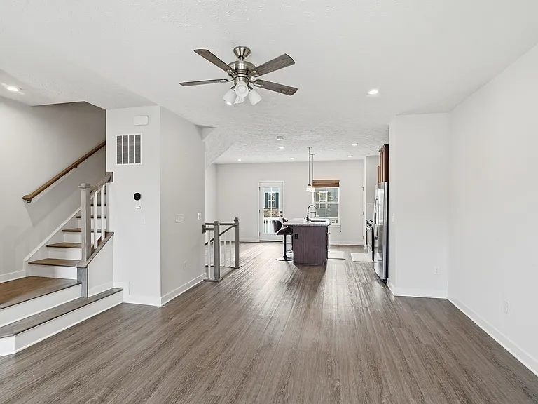 9 Wentworth Ln — Photo 26
