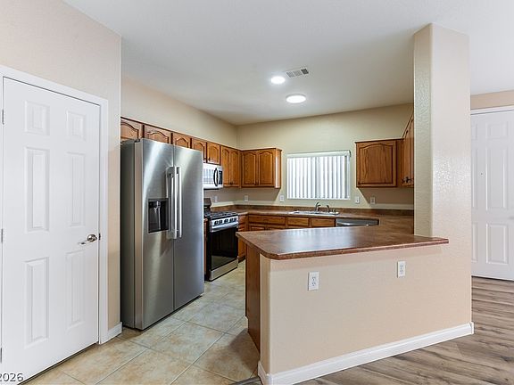 4th image of 9303 Gilcrease Ave Unit 1090