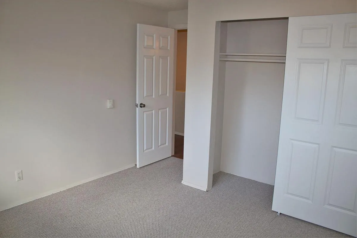 2 bed, 1250 sqft, $1,695 — Photo 2