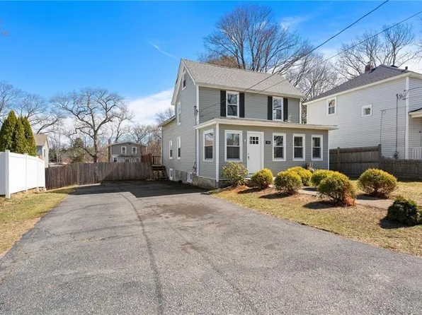 94 Holmes Rd, Warwick, RI 02888