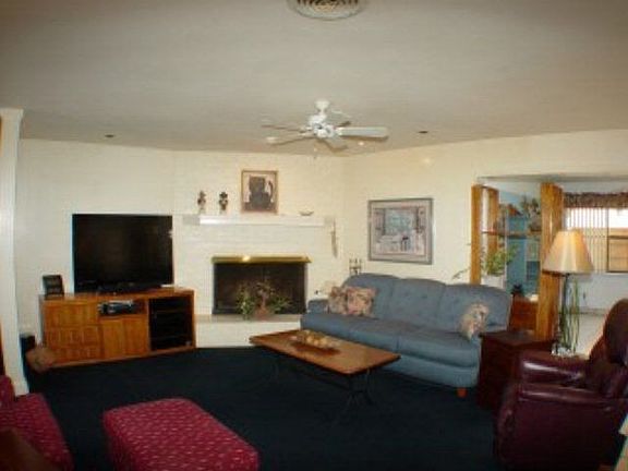 2nd image of 3900 Dumont Dr