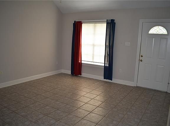 3rd image of 143 Remmy Ct