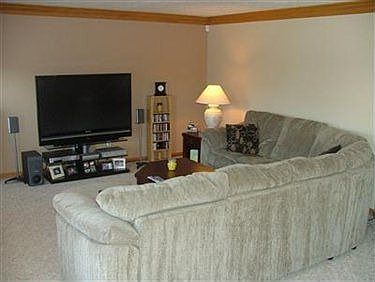 3rd image of 4689 Muirfield Ave