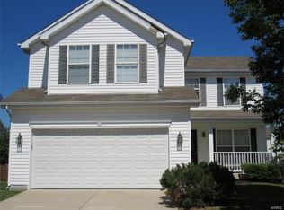 2424 Plum Grove Dr, Belleville, IL 62221