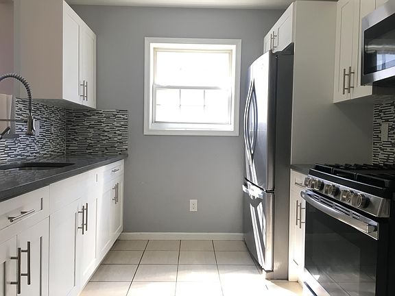 2nd image of 221 Whiton St #12Y