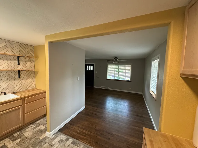 1054 Leyden St — Photo 35