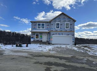 16 Iron Ridge Rd, Fairmont, WV 26554