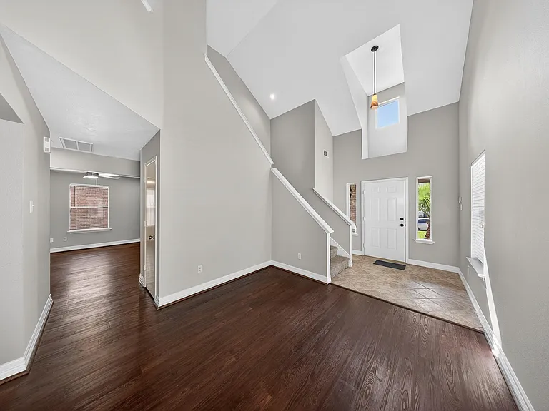 7243 River Pines Dr — Photo 4