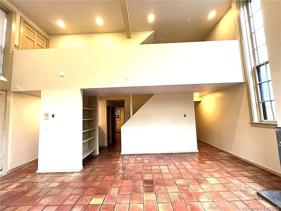 3rd image of 604 Chapel St #1R