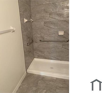 1st image of 2615 9th Avenue Dr E