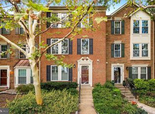 1407 Argall Pl, Alexandria, VA 22314