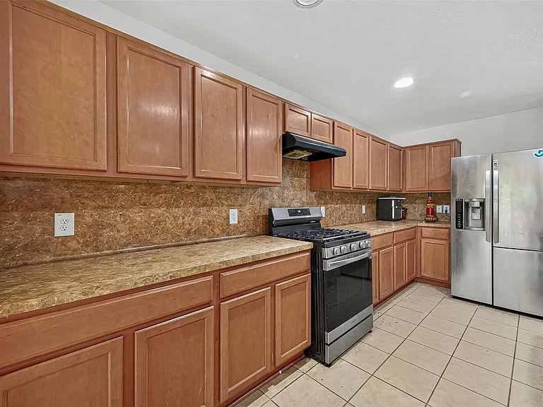 16547 Lanesborough Dr — Photo 29
