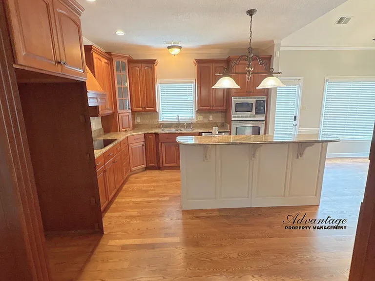 1286 Creek Valley Dr — Photo 11