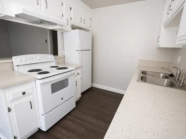 325 Stillman Ave #D, Upland, CA 91786