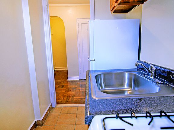 2nd image of 390 E 153rd St APT 5F