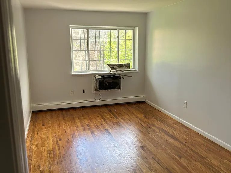 2068 Matthews Ave #2 — Photo 8