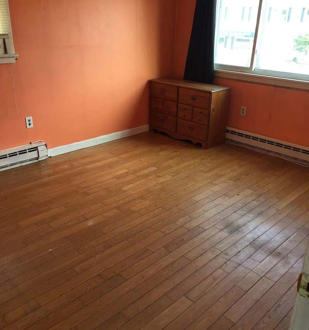 3 bed, 700 sqft, $1,800 — Photo 3
